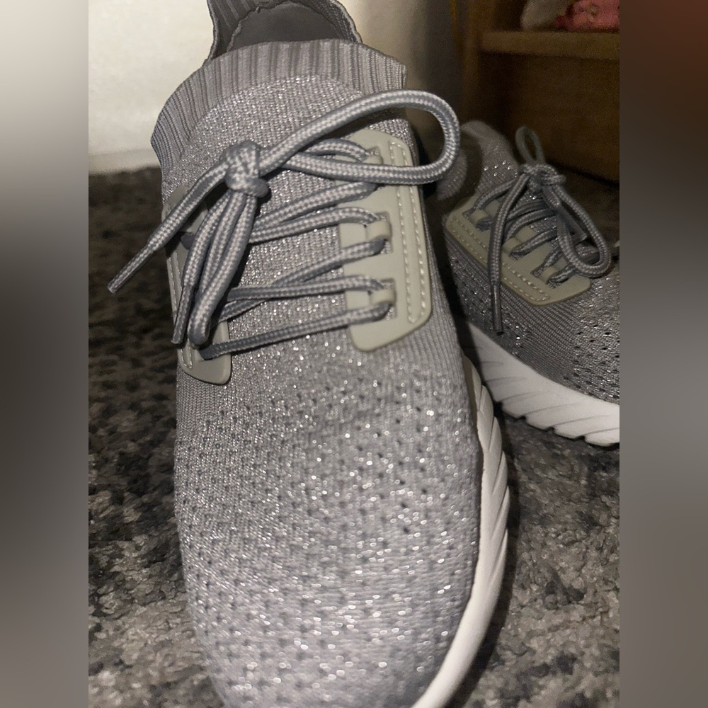 Shimmery Silver Lightweight Knit Slip On Sneakers – Shimmery Gray – EU Purchase!